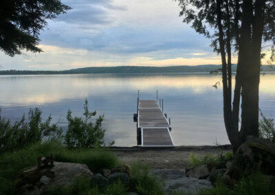 quai, bord de l'eau, vue sur le lac, chalet